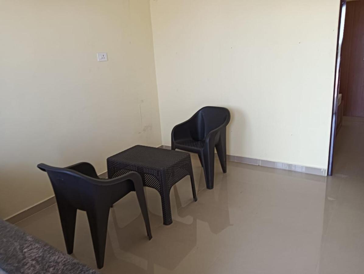 Surathi Enclave Standard Rooms Karumattampatti Exterior foto